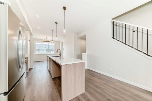 281 Heirloom Way Se, Calgary, AB 