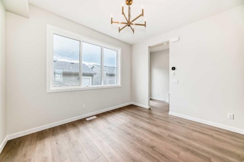 281 Heirloom Way Se, Calgary, AB 