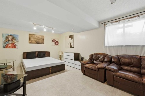 945 Marcombe Drive Ne, Calgary, AB 
