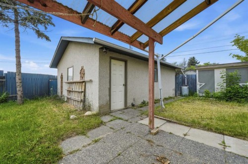 945 Marcombe Drive Ne, Calgary, AB 