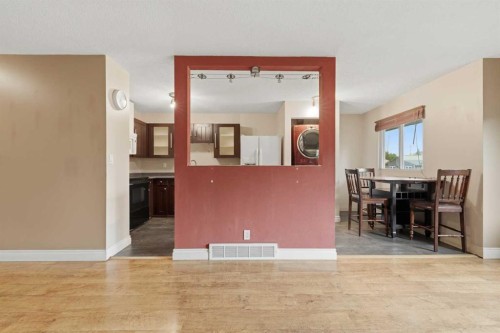 945 Marcombe Drive Ne, Calgary, AB 