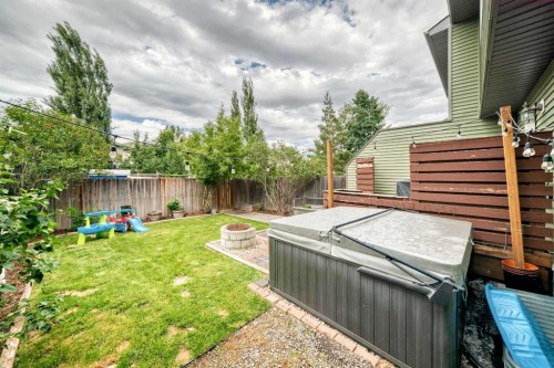 22 Everwillow Circle Sw, Calgary, AB 