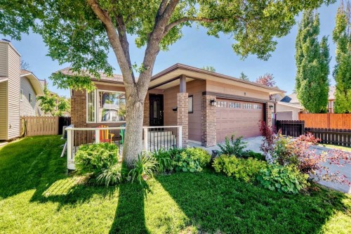 12 Sunvale Mews Se, Calgary, AB 