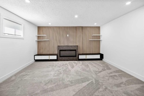 4932 8 Avenue Sw, Calgary, AB 