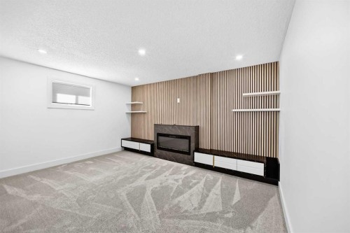 4932 8 Avenue Sw, Calgary, AB 