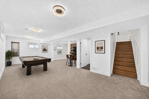 4932 8 Avenue Sw, Calgary, AB 