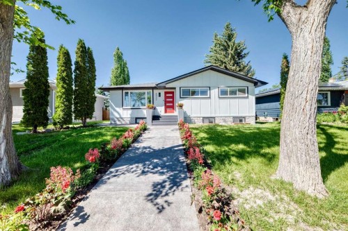 4932 8 Avenue Sw, Calgary, AB 