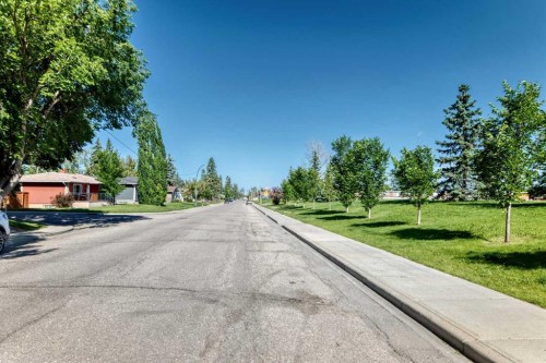 4932 8 Avenue Sw, Calgary, AB 