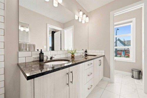 161 Livingston View Ne, Calgary, AB 
