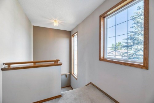 7 Springs Crescent Se, Airdrie, AB - Indoor Photo Showing Other Room