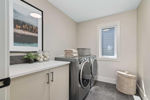 364 Greenwich Drive Nw, Calgary, AB - Indoor Photo Showing Laundry Room