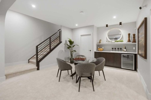 364 Greenwich Drive Nw, Calgary, AB - Indoor