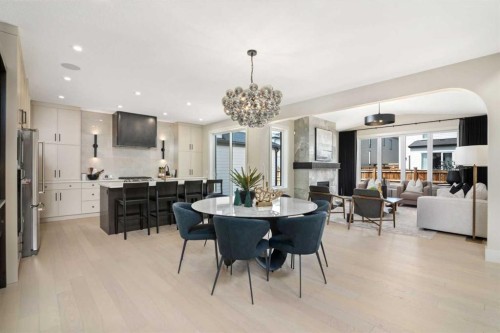 364 Greenwich Drive Nw, Calgary, AB - Indoor
