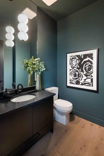 116 Greenwich Heath Nw, Calgary, AB - Indoor Photo Showing Bathroom