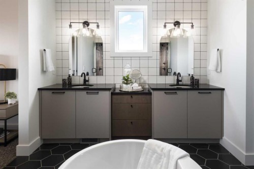116 Greenwich Heath Nw, Calgary, AB - Indoor Photo Showing Bathroom