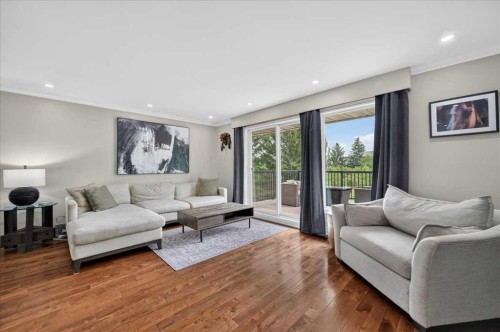 756 Strathcona Drive Sw, Calgary, AB - Indoor Photo Showing Living Room