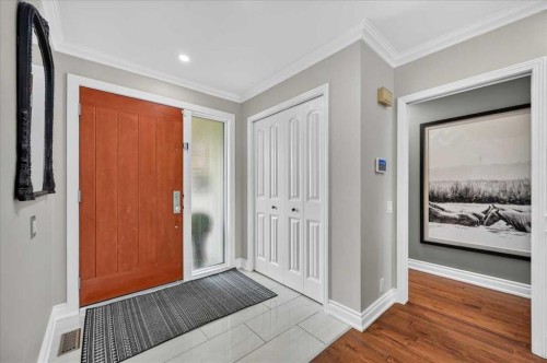 756 Strathcona Drive Sw, Calgary, AB - Indoor Photo Showing Other Room