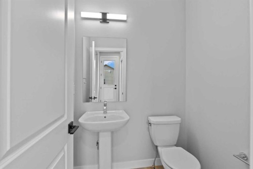 343 Belvedere Drive Se, Calgary, AB - Indoor Photo Showing Bathroom