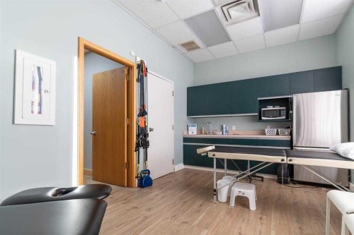 137 Second Avenue, Strathmore, AB 
