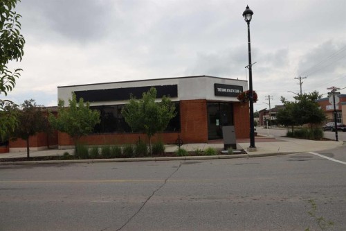 137 Second Avenue, Strathmore, AB 