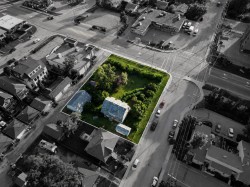 8539 48 Avenue NW Calgary, AB T3B 2B1