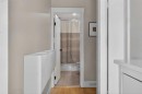 6132 33 Avenue Nw, Calgary, AB 