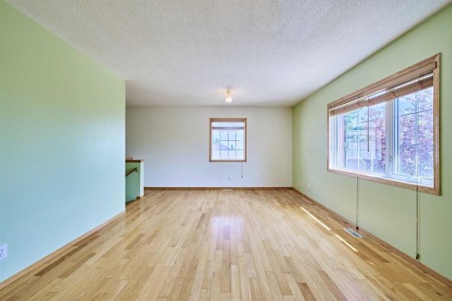 9683 Hidden Valley Drive Nw, Calgary, AB - Indoor Photo Showing Other Room