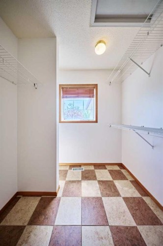 9683 Hidden Valley Drive Nw, Calgary, AB - Indoor