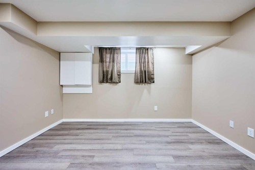 9683 Hidden Valley Drive Nw, Calgary, AB - Indoor Photo Showing Other Room