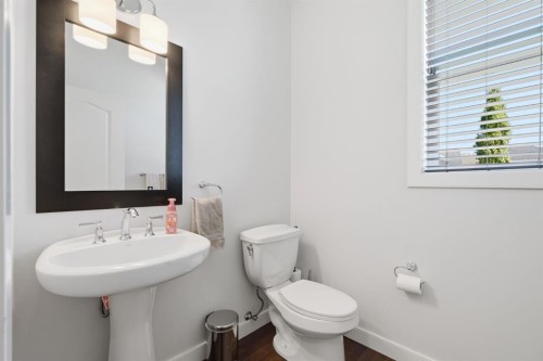 230 Sunset Square, Cochrane, AB 