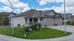 230 Sunset Square Cochrane, AB T4C 0H3