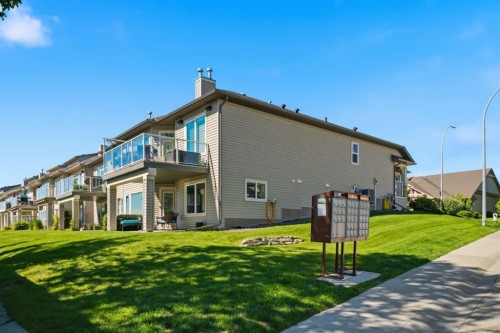 230 Sunset Square, Cochrane, AB 