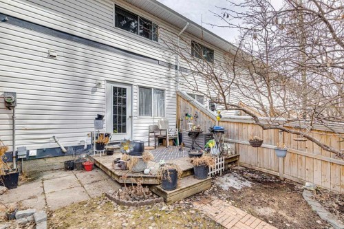 113-107 Elm Place, Okotoks, AB - Outdoor