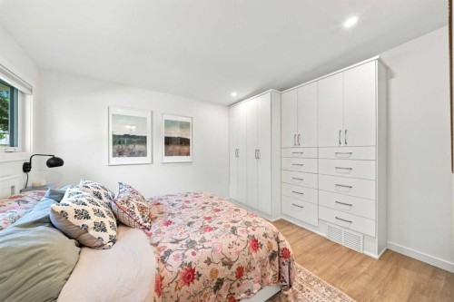 3720 58 Avenue Sw, Calgary, AB - Indoor Photo Showing Bedroom
