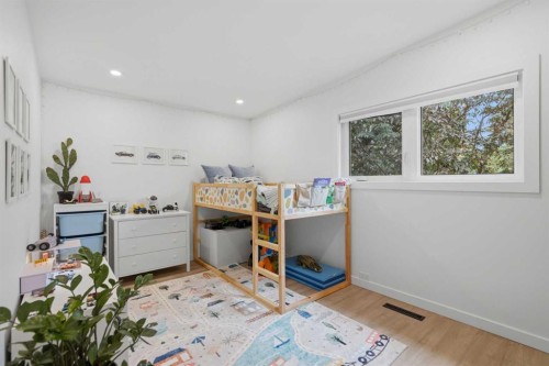3720 58 Avenue Sw, Calgary, AB - Indoor Photo Showing Other Room