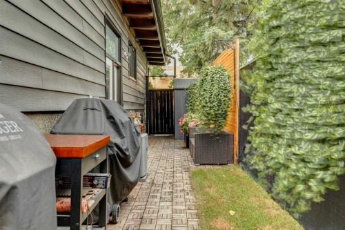 735 53 Avenue Sw, Calgary, AB - Outdoor