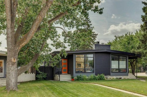 735 53 Avenue Sw, Calgary, AB - Outdoor