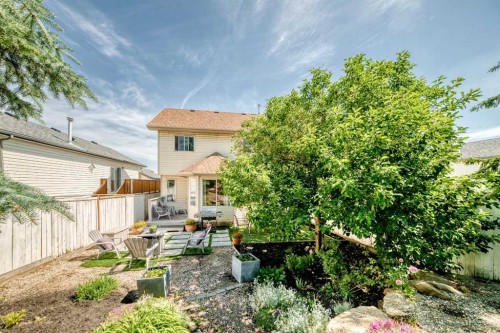 216 Hidden Spring Green Nw, Calgary, AB 