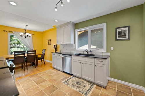7220 Farrell Road Se, Calgary, AB 