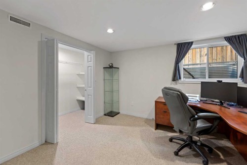 7220 Farrell Road Se, Calgary, AB 