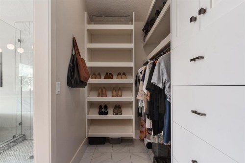 313 Centre Avenue Se, Airdrie, AB - Indoor With Storage
