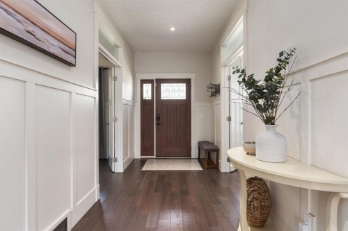 313 Centre Avenue Se, Airdrie, AB - Indoor Photo Showing Other Room
