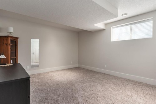 313 Centre Avenue Se, Airdrie, AB - Indoor Photo Showing Other Room