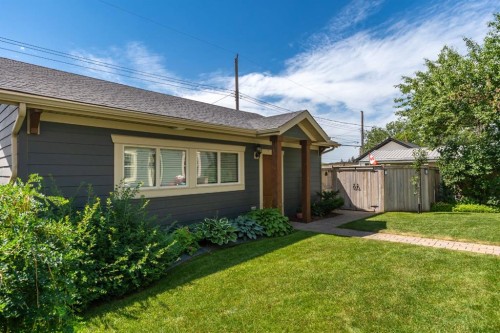 313 Centre Avenue Se, Airdrie, AB - Outdoor