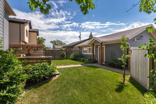 313 Centre Avenue Se, Airdrie, AB - Outdoor