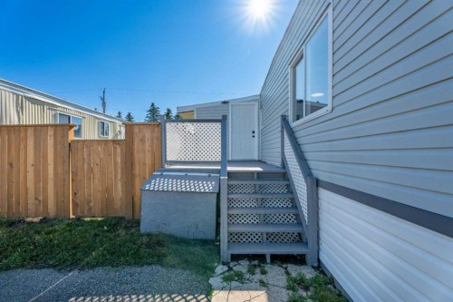 232 Polar Avenue Ne, High River, AB 