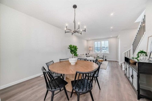261 Heirloom Way Se, Calgary, AB 