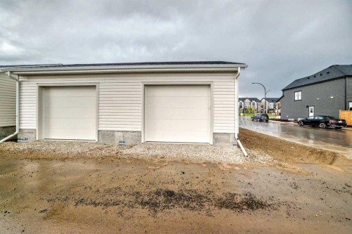 261 Heirloom Way Se, Calgary, AB 