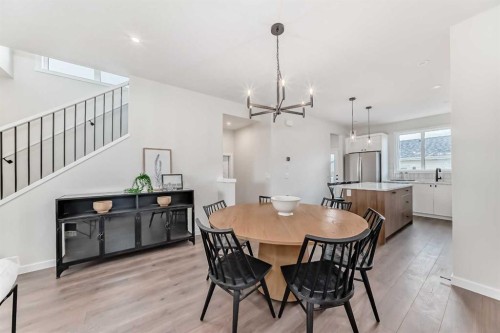 261 Heirloom Way Se, Calgary, AB 
