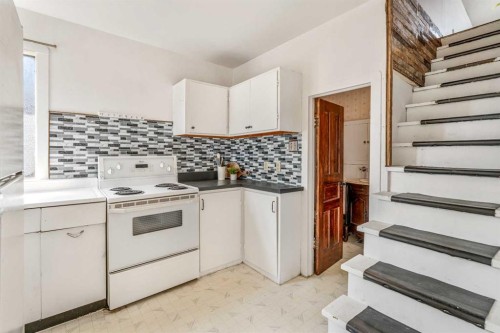 1409 81 Street, Coleman, AB - Indoor Photo Showing Kitchen